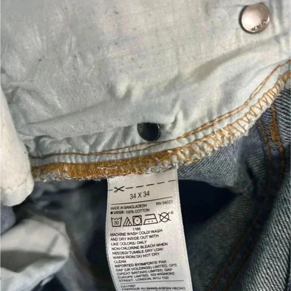 Men’s 34/34 Gap straight blue jeans. Perfectly lived in with lots of wear left - Picture 3 of 4